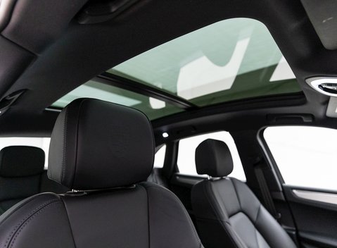 Porsche Macan S 11