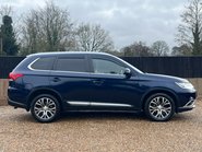 Mitsubishi Outlander DI-D 4 5