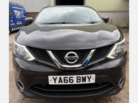 Nissan Qashqai 1.6 dCi Tekna SUV 5dr Diesel Manual 2WD Euro 6 (s/s) (130 ps) 20