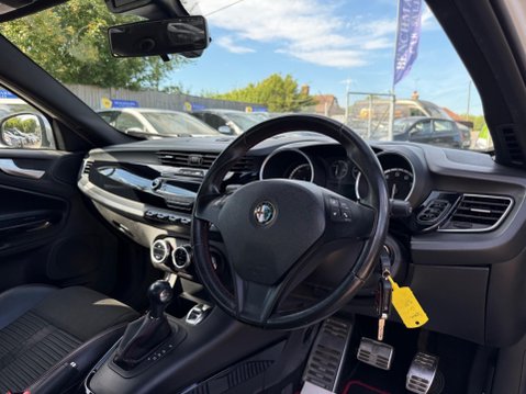 Alfa Romeo Giulietta 1.4 TB MultiAir Veloce TCT Euro 5 (s/s) 5dr 15