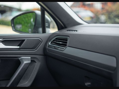 Volkswagen Tiguan 1.5 Tiguan R-Line TSi Evo Semi-Auto 5dr 33