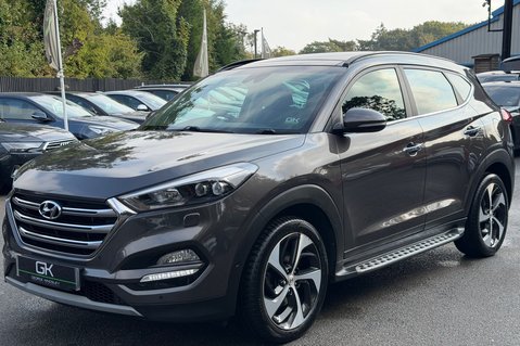 Hyundai TUCSON CRDI PREMIUM SE - 2 OWNERS - 10 HYUNDAI SERVICES  11