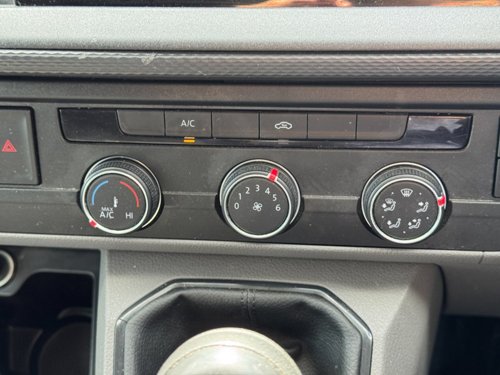 2022 Volkswagen TransporterSWB L1H1 Low Roof Startline T32 Air Con Sensors EURO 6 — thumbnail 33 of 51