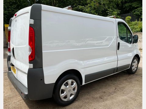 Renault Trafic 2.0 dCi SL29 eco Panel Van 3dr Diesel Manual L1 H1 (Phase 3) (180 g/km, 90 7