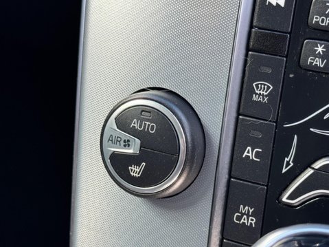 Volvo V40 1.5 T3 Pro Auto Euro 6 (s/s) 5dr 23