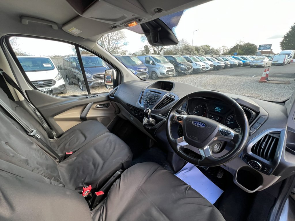 2017 Ford Transit CustomCrew Cab SWB L1H1 Limited 290 Air Con Alloys Senso — thumbnail 35 of 51