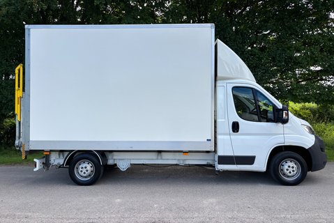 Citroen Relay 35 L3 130ps Luton with Tail Lift - Air Con 8
