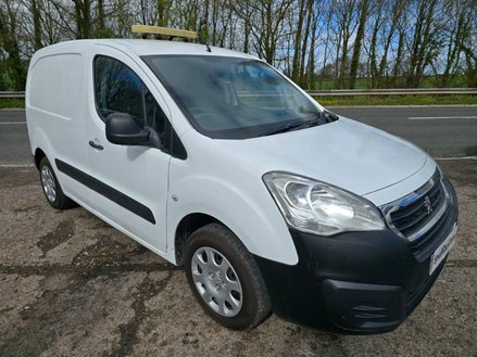 Peugeot Partner BLUE HDI SE L1
