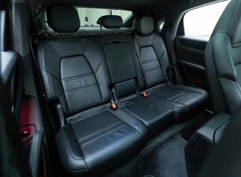 Porsche Cayenne E-Hybrid Coupe 17