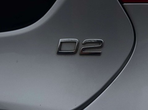 Volvo V40 2.0 D2 Lux Euro 6 (s/s) 5dr 19