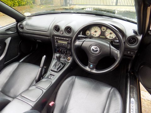 Mazda MX-5 S-VT SPORT 2