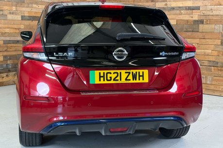 Nissan LEAF 40kWh Tekna Hatchback 5dr Electric Auto (150 ps) 77