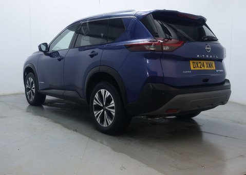 Nissan X-Trail 1.5 X-Trail N-Connecta E-4orce A 4WD 5dr 9