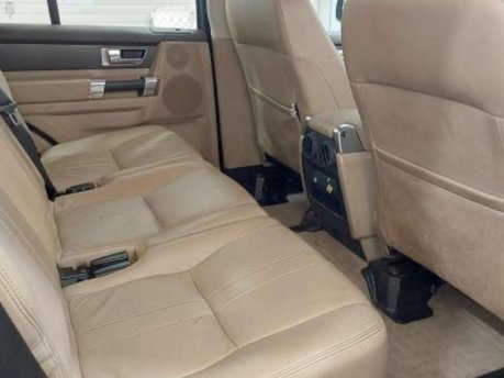 Land Rover Discovery 3.0 Discovery SE Tech SDV6 Auto 4WD 5dr 19
