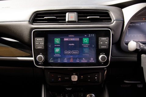 Nissan LEAF TEKNA 17