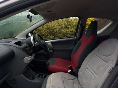 Peugeot 107 1.0 107 Urban Move 3dr 21