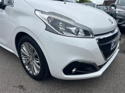 Peugeot 208 1.2 PureTech Allure Euro 6 5dr 12