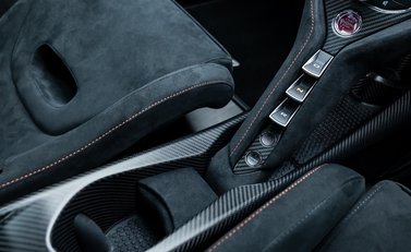 McLaren 765LT 26
