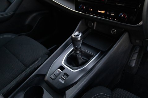 Nissan Qashqai DIG-T ACENTA PREMIUM MHEV 33