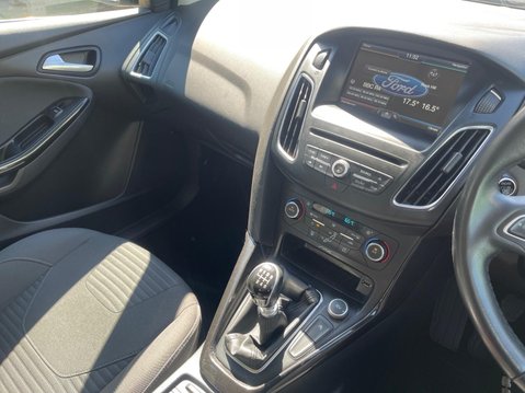 Ford Focus 1.0T EcoBoost Titanium Euro 6 (s/s) 5dr 16