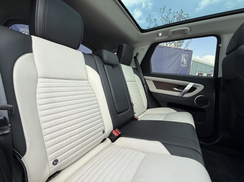 Land Rover Discovery Sport 1.5 P300e 12.2kWh R-Dynamic SE SUV 5dr Petrol Plug-in Hybrid Auto 4WD Euro 25