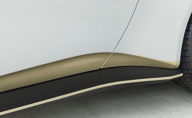 Aston Martin V12 Vantage 28