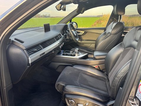 Audi Q7 TDI QUATTRO S LINE 45 V6 TDI 9