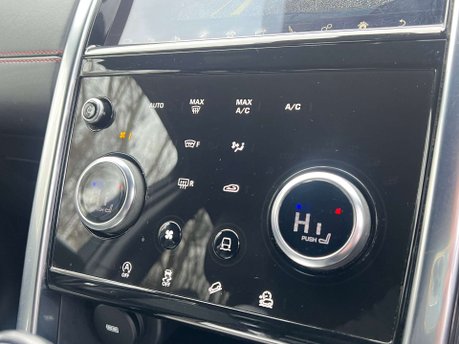 Land Rover Discovery Sport 2.0 Discovery Sport R-Dynamic HSE Auto 4WD 5dr 30