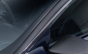 Aston Martin DBS Superleggera 39