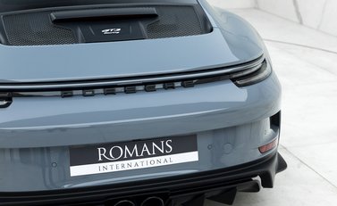 Porsche 911 (992) GT3 Touring 25