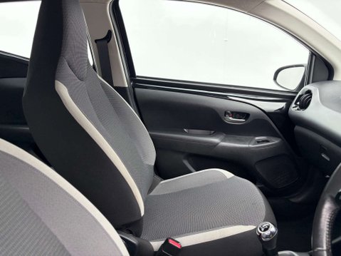 Toyota Aygo 1.0 Aygo X-Play TSS VVT-i 5dr 14