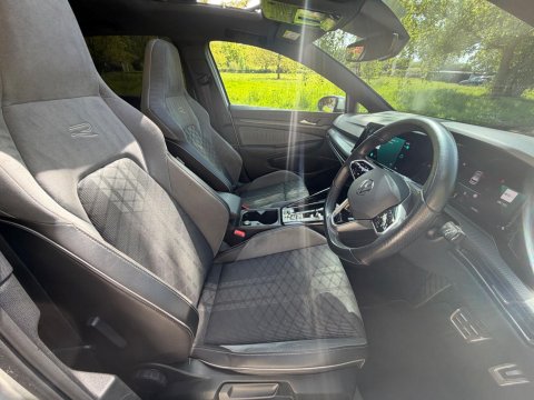 Volkswagen Golf R-LINE ETSI DSG 26