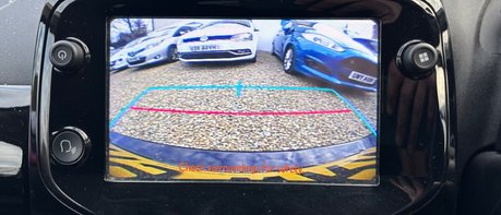 Toyota Aygo VVT-I X-CITE.. 5 MAIN DEALER SERVICES.. REVERSING CAMERA.. A/C.. 1 PREVIOUS 1