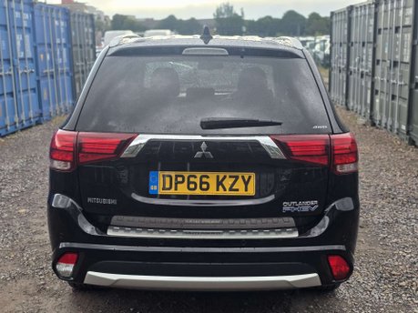 Mitsubishi Outlander 2.0h 12kWh Juro SUV 5dr Petrol Plug-in Hybrid CVT 4WD Euro 6 (s/s) (200 ps) 8