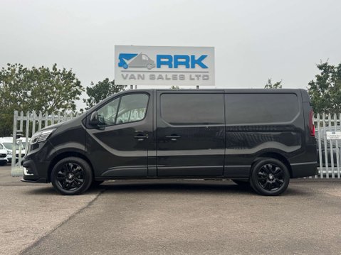 Renault Trafic 2.0 dCi Blue LL30 Sport Panel Van 5dr Diesel Manual L2 H1 Euro 6 (s/s) (130 6