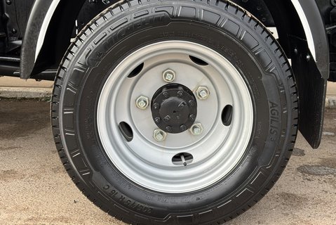 Isuzu Grafter N35.150 Toolbox Arbor Tipper Truck - Barn Doors / Lift Up Roof 28