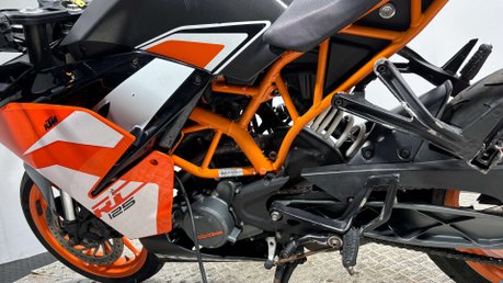 KTM RC 125 2016 33K SPORT BIKE PROJECT BIKE SPARES OR REPAIR 125CC 14