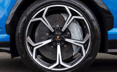 Lamborghini Urus 10