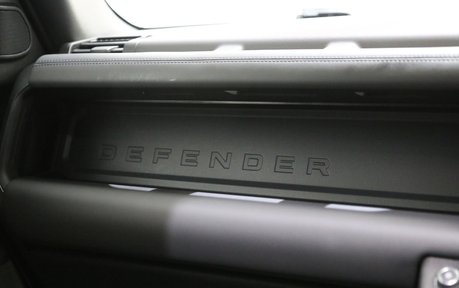 Land Rover Defender x-Dynamic HSE D350 - Huge Specification 25