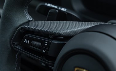 Porsche 911 Carrera 4 GTS (992.2) 31