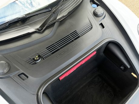 Porsche Cayman GT4 72