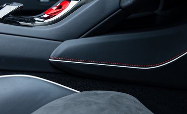 Lamborghini Huracan LP 640-4 EVO SPYDER 60th Anniversary Edition 32