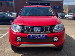 Mitsubishi L200 2.4 L200 Barbarian DI-D Auto 4WD 5