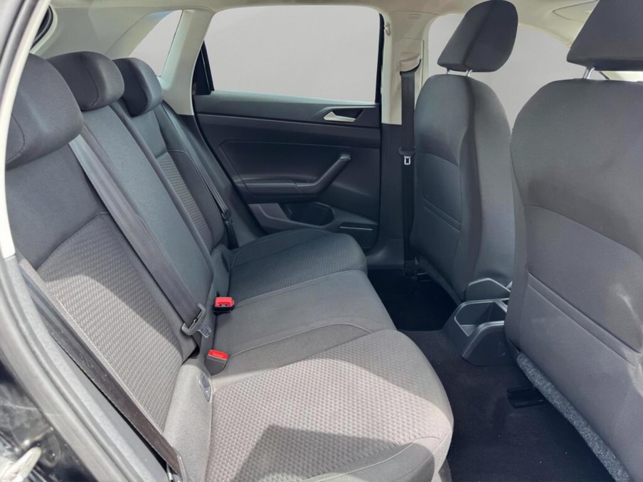 2019 Volkswagen Polo — image 30