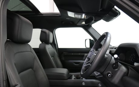 Land Rover Defender x-Dynamic HSE D350 - Huge Specification 19