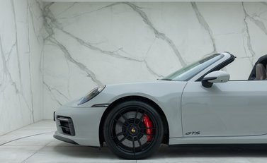 Porsche 911 Targa 4 GTS (992) 34