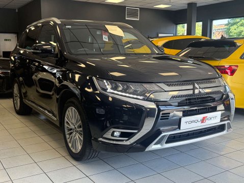 Mitsubishi Outlander 2.4 Outlander 4h PHEV CVT 4WD 5dr 1