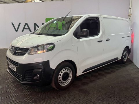Vauxhall Vivaro 1.5 Vivaro F2700 Dynamic S/S 6