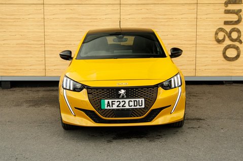 Peugeot 208 GT PREMIUM 6