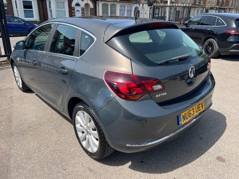 Vauxhall Astra 1.6 16v Elite Auto Euro 5 5dr 4